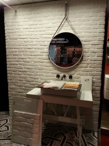 mattoncino bianco bagno (1)