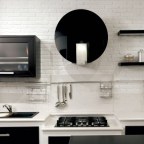 La cucina e la pietra ricostruita.