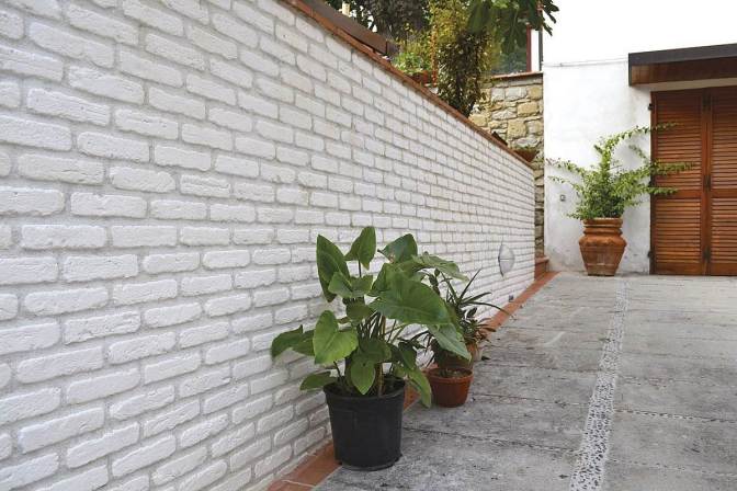 mattoncino bianco recinzione esterna