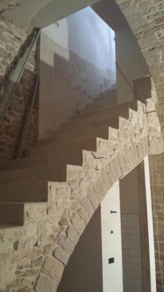 Scala con Gradino Primiceri