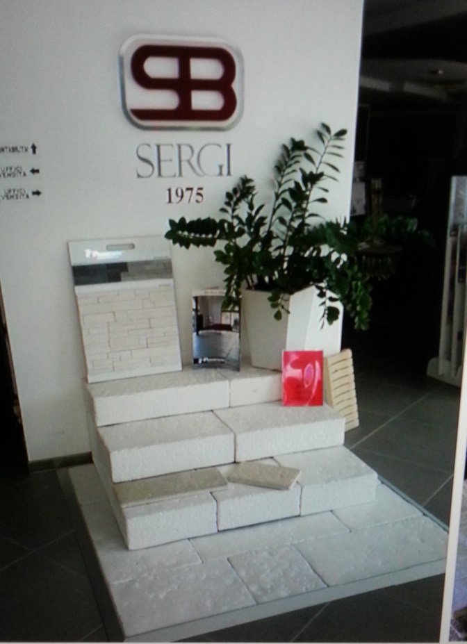 Ecco come si presenta, nella versione bianca nello showroom di un nostro cliente