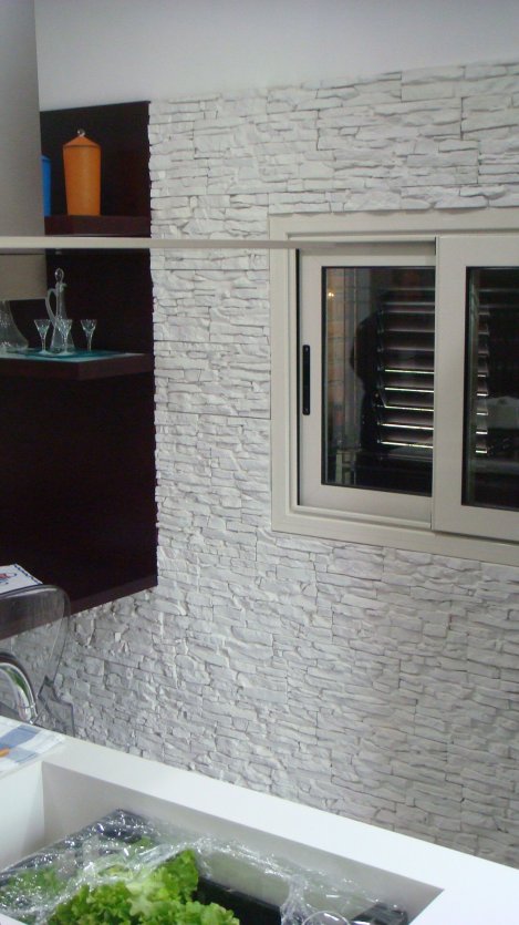 petra bianca in cucina