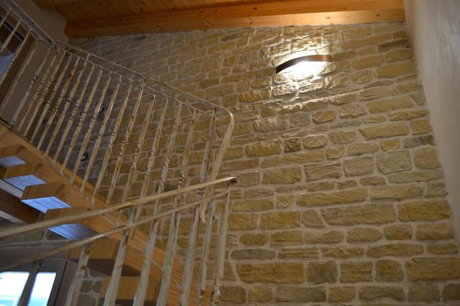 Rivestimento Roccia Antica Primiceri pietra ricostruita finta pietra roma