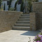 Quella strana voglia di antico (Rivestimento pietra ricostruita Roccia Antica)