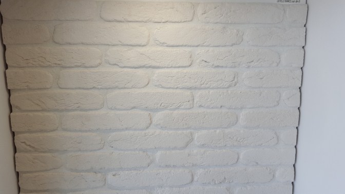 effetto vintage, listello primiceri, pietra ricostruita da rivestimento, listelli, mattoncini bianchi, white brick, 