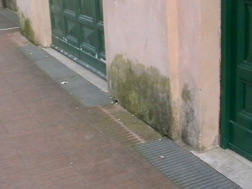 umidità nei muri, pietra ricostruita traspirante, pietra senza resine, pietra finta traspirante, traspirabilità finta pietra