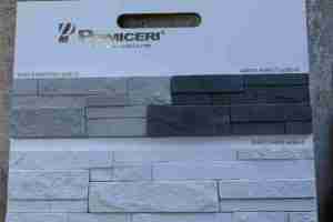 I tre colori a disposizione: grigio chiaro, antracite e bianco