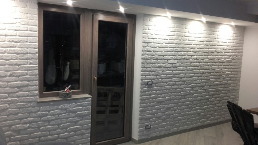 Parete in mattoncino bianco