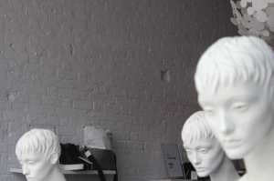 Pareti in finti mattoni, Pareti pannelli mattoni, Mattoni su parete, foto di parete in mattoni, Mattoni, Mattoncini in pietra ricostruita, mattoni in gesso, mattoni in polistirolo, rivestimenti mattoni prezzo, posa in opera mattoni roma, quanto costa rivestire una parete in mattoni, rinnovareconlapietra, montaggio parete mattoni, mattoni fai da te, arredamento negozi, mattoncini su parete