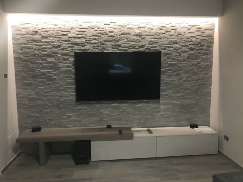 Quarzite, rivestimento interno, arredamento soggiorno, parete salotto rivestita, finta pietra prezzo, offerte pietra ricostruita, rivestimento, Primiceri, Rinnovareconlapietra.com, idee per arredare soggiorno, arredare con la pietra