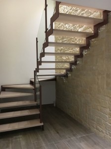 Pareti vano scala, rivestire vano scale, scale, come rivestire, pietra finta, finta roccia roma, prezzi pietra artificiale