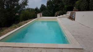 piscina in costruzione, pavimenti per piscina, i mgiliori pavimenti per piscina