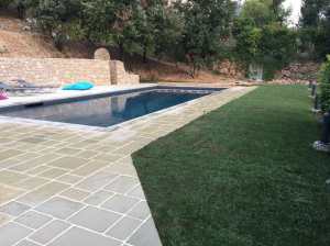 piscina in costruzione, pavimenti per piscina, i mgiliori pavimenti per piscina