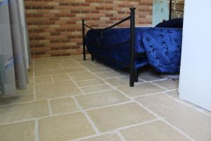 PAVIMENTI PER ALBERGHI, PAVIMENTI PER AGRITURISMO, PAVIMENTI PARTICOLARI, PAVIMENTI PER STRUTTURE RICETTIVE, PAVIMENTI PER ESTERNI, PAVIMENTI PER ESTERNO, PAVIMENTI PIETRA RICOMPOSTA, PAVIMENTI PER AGRITURISMO, PIETRA RICOSTRUITA PRIMICERI, VECCHIO BASOLATO, PRIMICERI, CHIANCA, ALBERGHI, PAVIMENTI PER AGRITURISMO